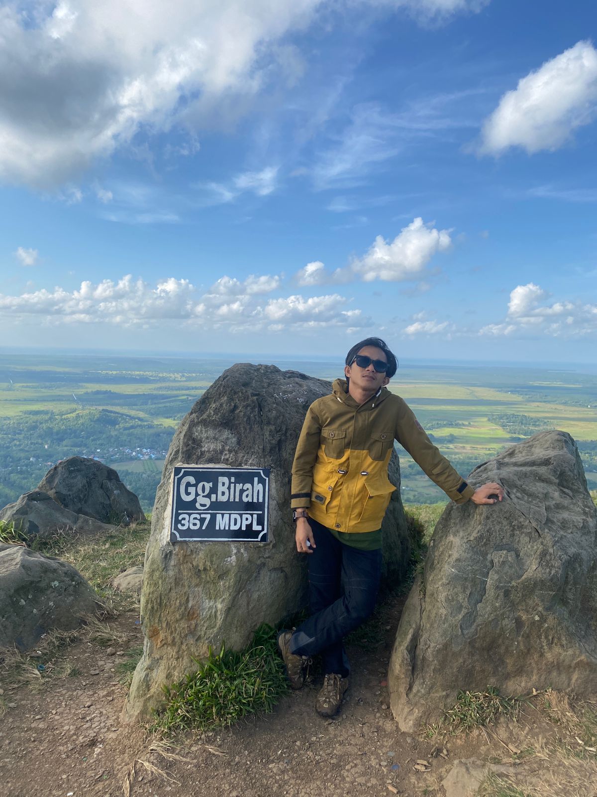 Puncak Gunung Birah 367 MDPL