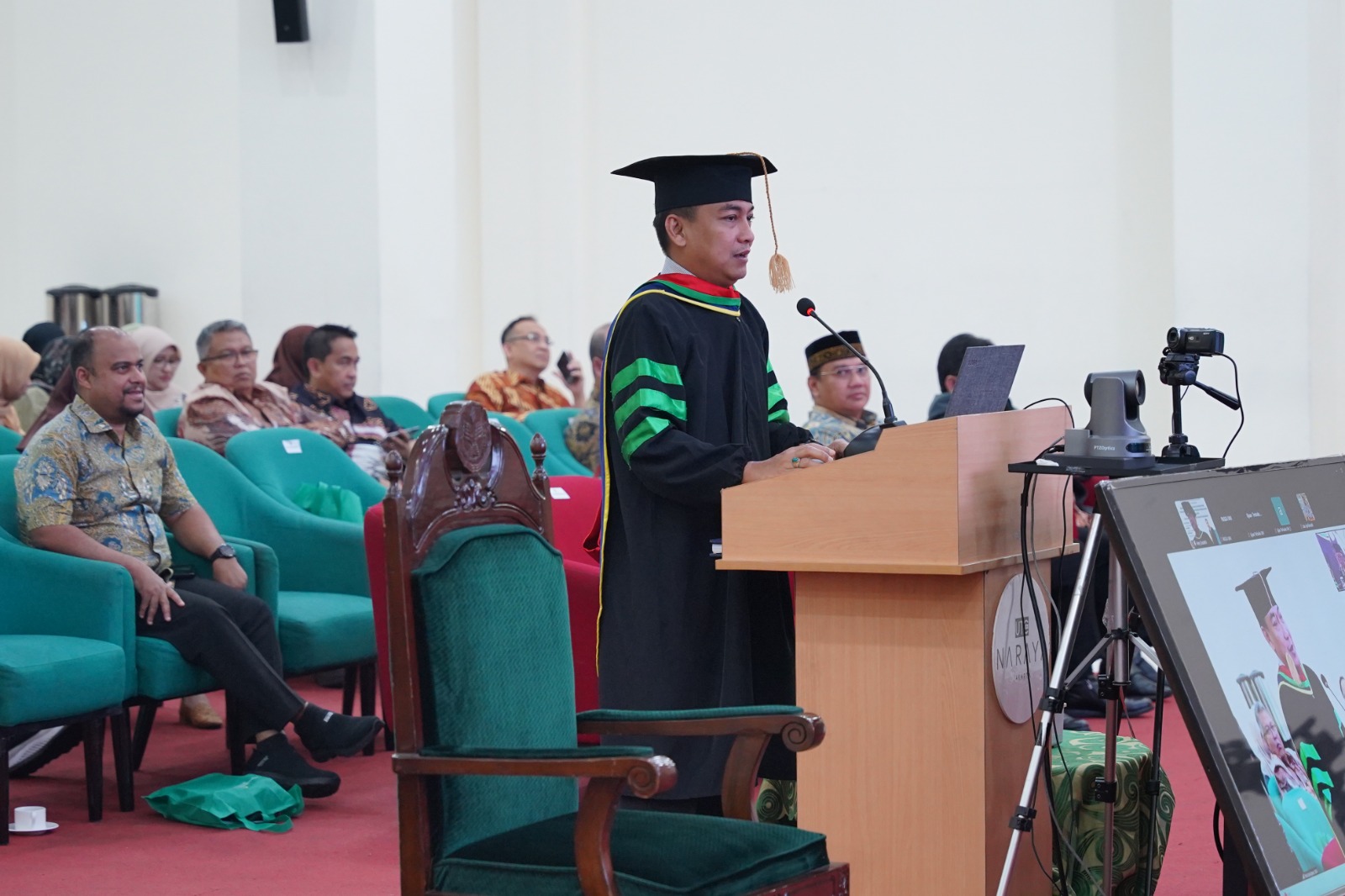 DOKTOR:Anggota Ombudsman RI, Hery Susanto resmi meraih gelar doktor dalam bidang Pendidikan Kependudukan dan Lingkungan Hidup dari Universitas Negeri Jakarta (UNJ).