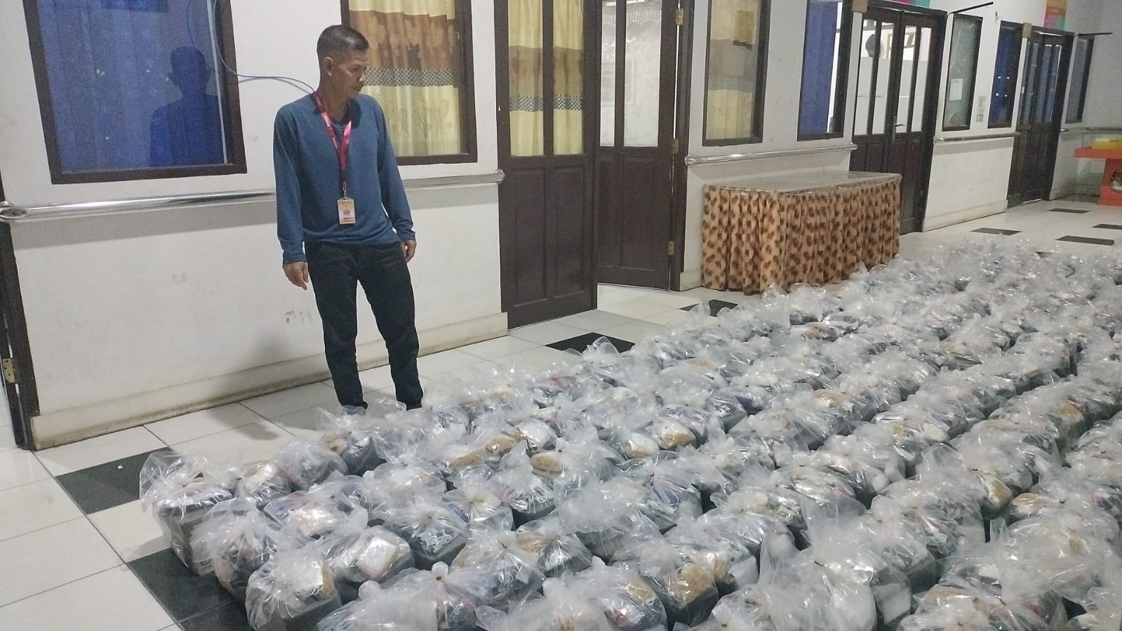 BERES: Perlengkapan TPS yang sudah terbungkus dan siap didistribusikan.