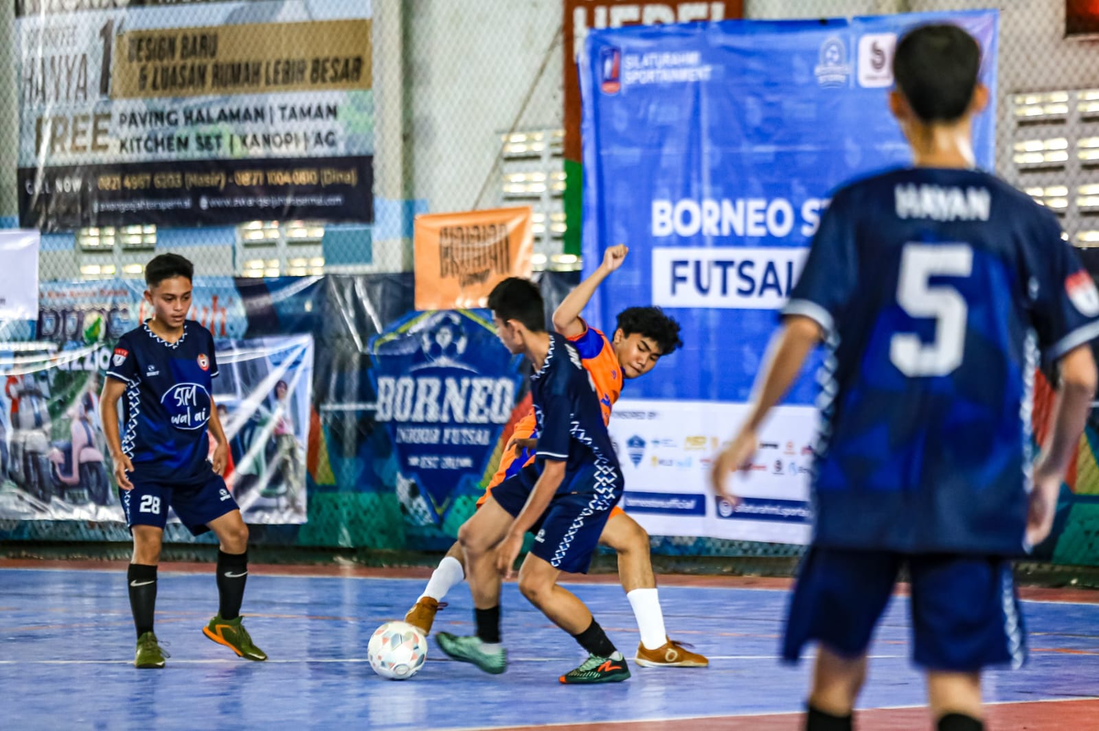 JUARA: Para juara Borneo Store Futsal Cup 2024 yang berlangsung di Borneo Indoor Futsal, Banjarmasin. (Foto: M Idris Jian Sidik)