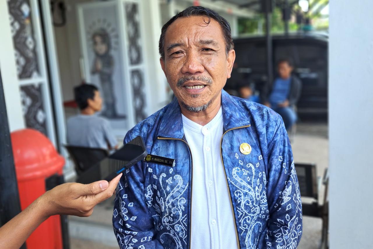 GUNAKAN MAGGOT: Kabid Kebersihan dan Pengelolaan Sampah DLH Banjarmasin Marzuki memberikan keterangan terkait sampah.(Foto : Dokumen Radar Banjarmasin)