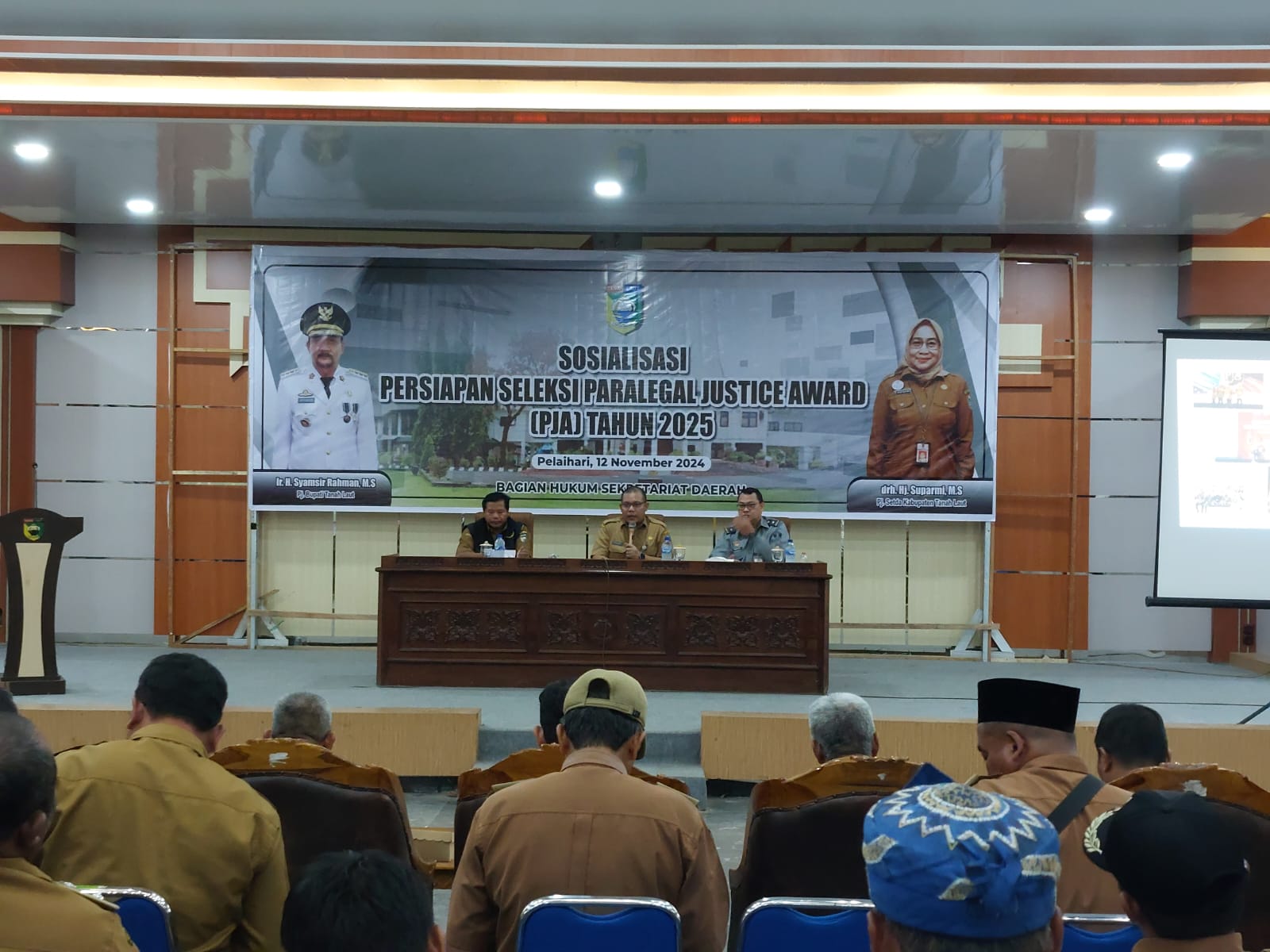 SOSIALISASI: Para kepala desa dan lurah se-Kabupaten Tanah Laut (Tala) mendapat sosialisasi Paralegal Justice  Award (PJA) 2025.