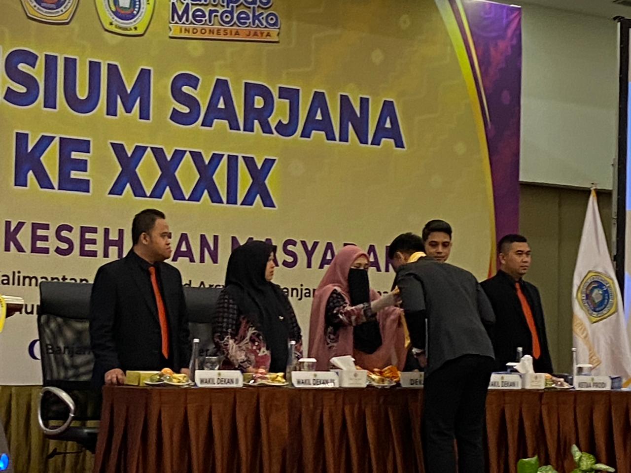 DIKUKUHKAN:Suasana yudisium 239 sarjana baru kesehatan Masyarakat Uniska di Rattan Inn Banjarmasin, Kamis (14/11/2024).