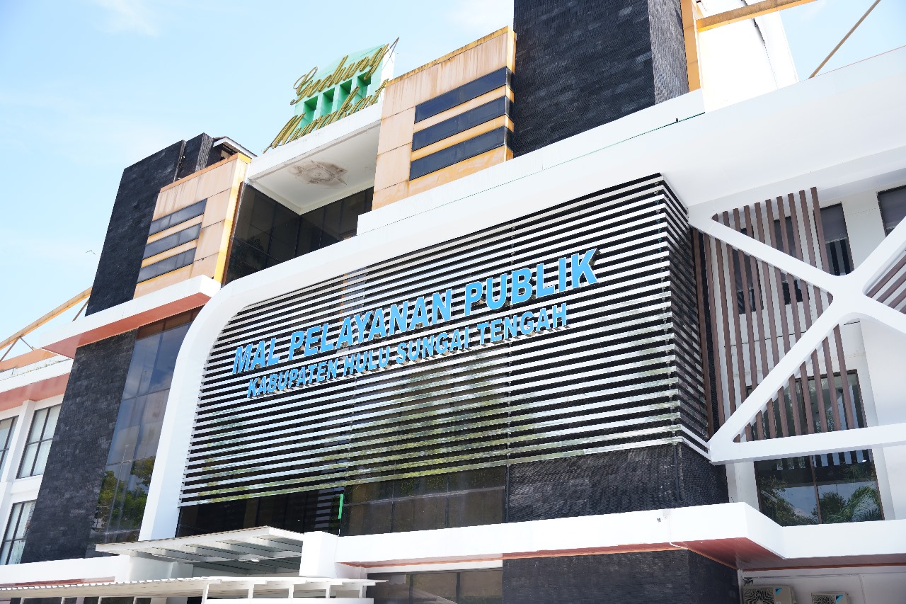 SUDAH BEROPERASI:Hadirnya Mal Pelayanan Publik (MPP) di Kabupaten HST membuat pelayanan publik lebih maksimal.(Foto:Prokom HST)