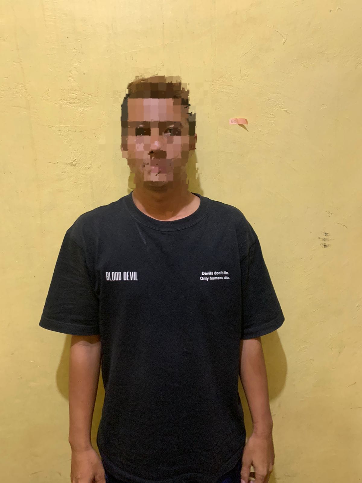 TERSANGKA:Gara-gara mabuk Mahruzi kalap mata dan menganiaya dua orang pria ayah dan anak.//Polsek bjm Barat untuk Radar Bjm