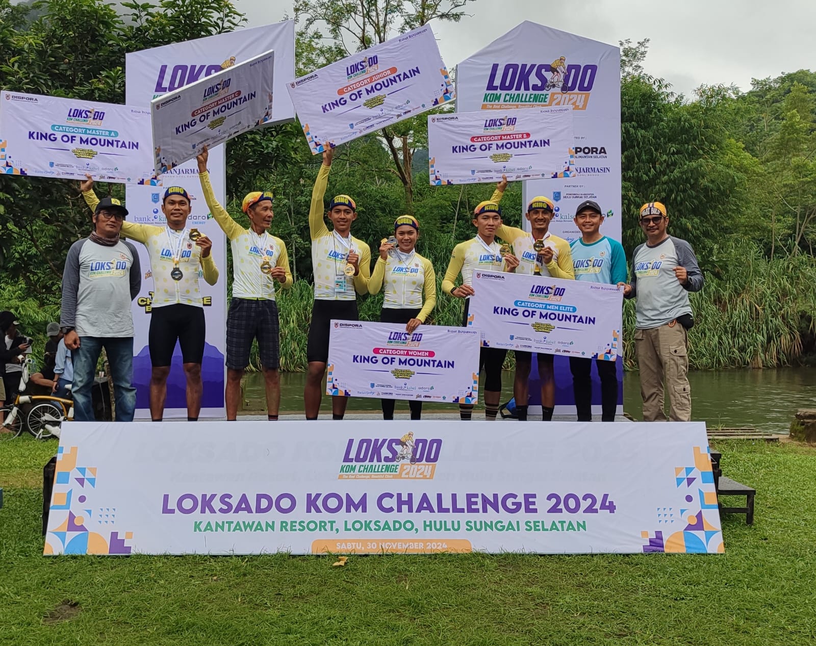 DAPAT HADIAH:Para juara Loksado KOM Challenge 2024.