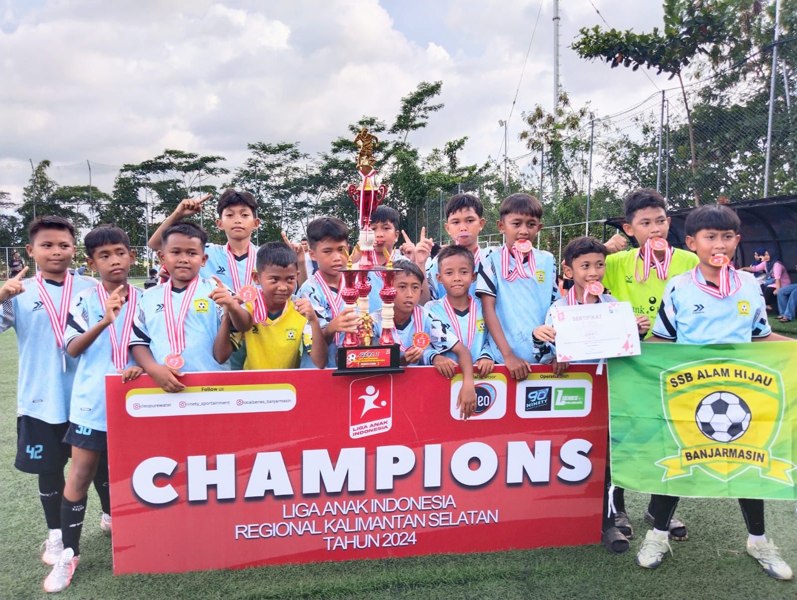 Tim SSB Alam Hijau yang berhasil menjadi juara Liga Anak Indonesia KU-11.(M Idris Jian Sidik)
