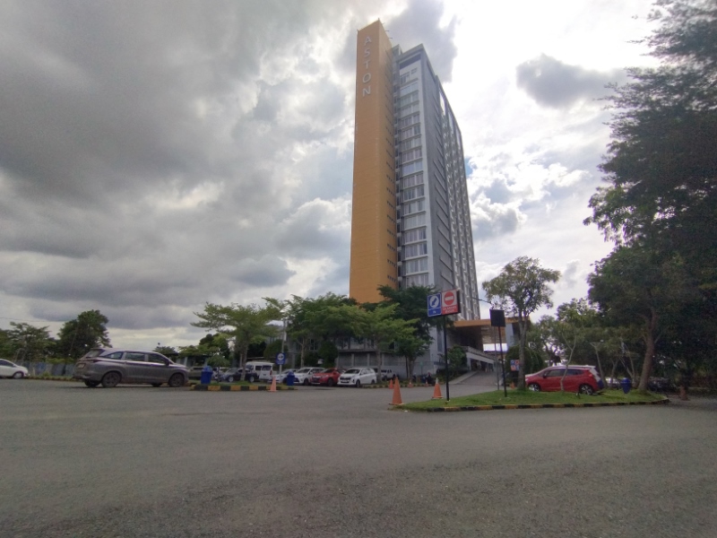 POLEMIK: Para pemilik Condotel Grand Banua mendesak bagi hasil kepada PT BAS sebagai pengelola gedung.