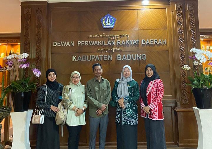 KUNJUNGAN KERJA:Anggota DPRD Balangan melakukan kunjungan kerja ke DPRD Kabupaten Badung di Provinsi Bali.