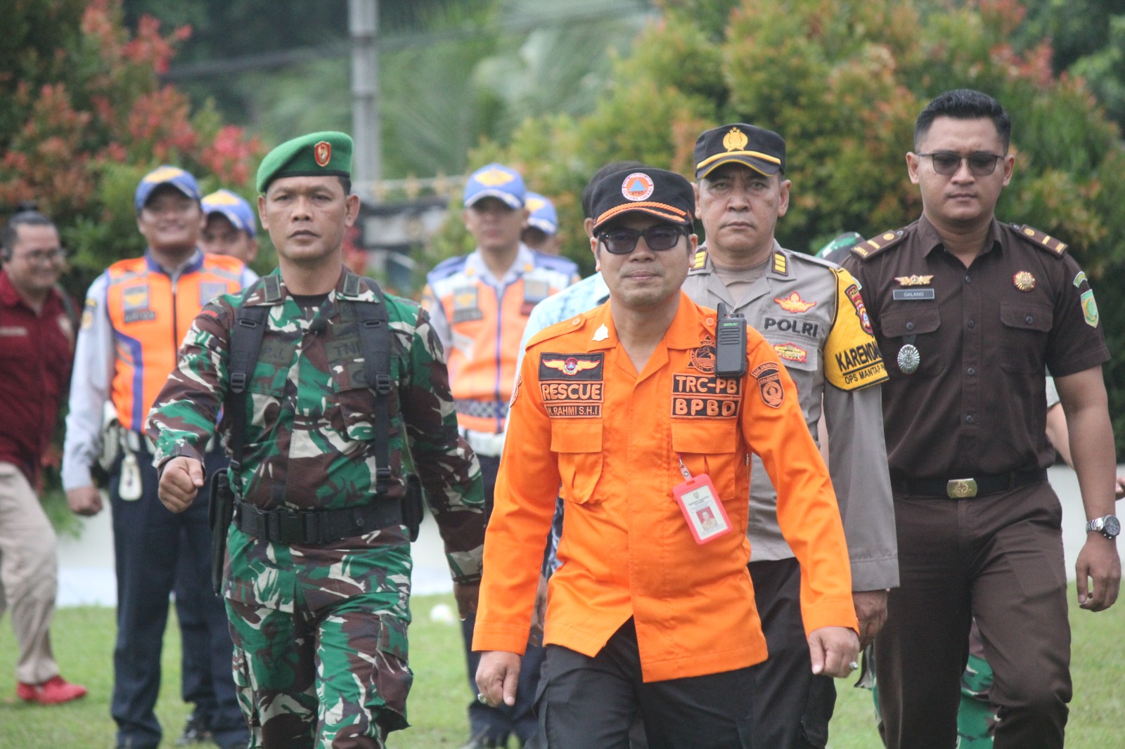 BERSAMA: BPBD Balangan memperkuat koordinasi dengan TNI-Polri dan pihak lainnya dalam penetapan status siaga bencana di Kabupaten Balangan, Kamis (12/12/2024). (Foto: Rahmi untuk Radar Banjarmasin)