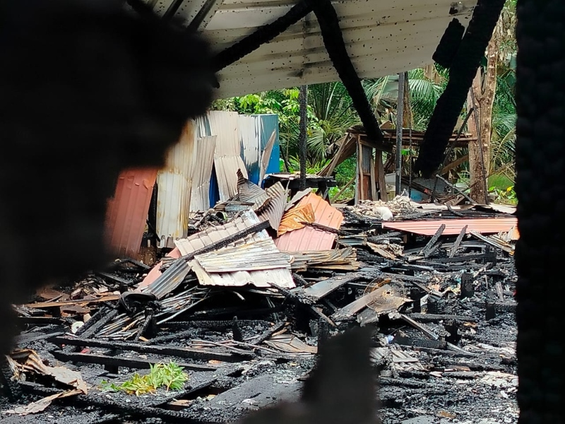 TKP: Inilah sisa rumah Mahfuz di Desa Antar Raya, Batola. Peristiwa memilukan itu terjadi pada Ahad (15/12) sore.