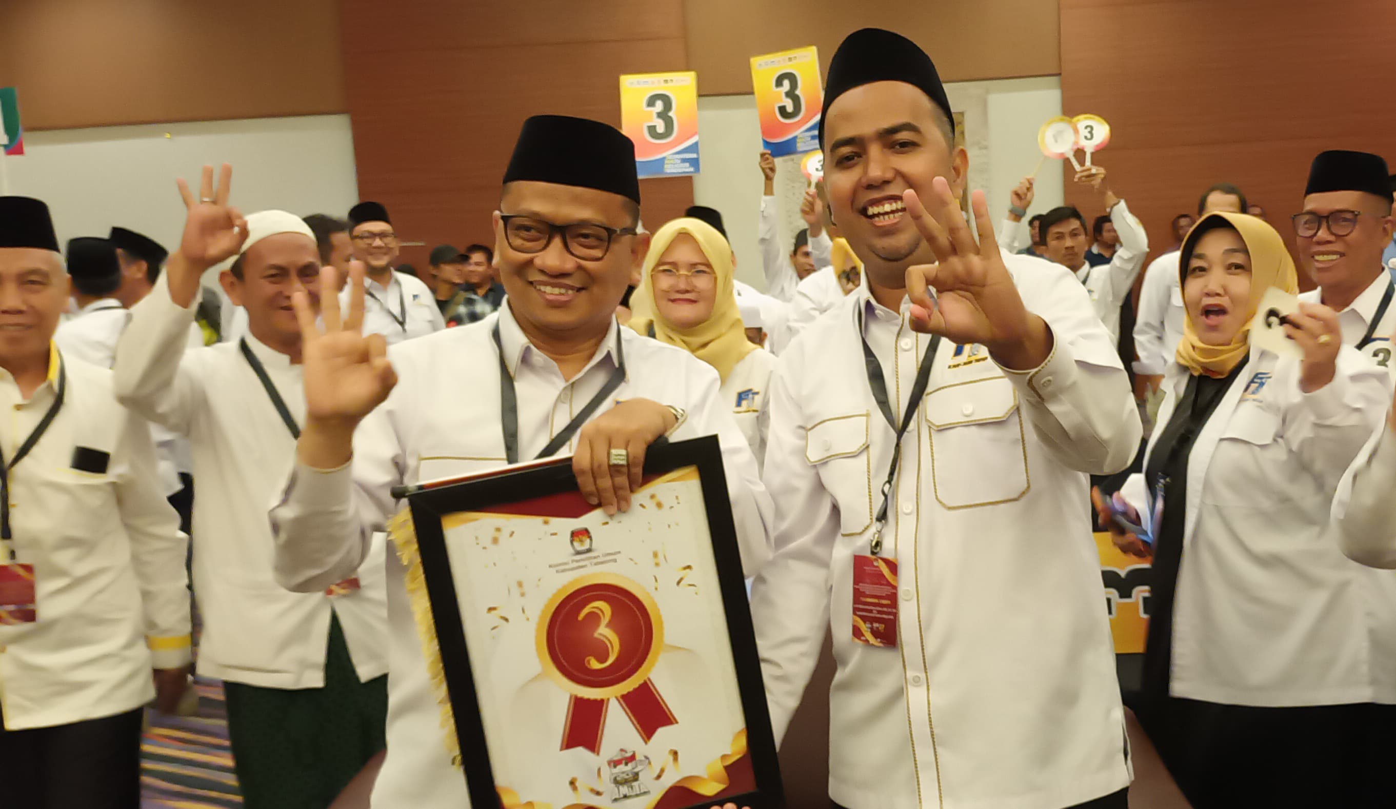 Calon Bupati Kabupaten Tabalong terpilih di Pilkada 2024, H Muhammad Noor Rifani atau H Fani (kiri).