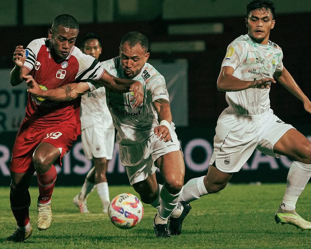 Suasana pertandingan antara Barito Putera vs Persib Bandung dalam lanjutan Liga 1 2024/2025.(dok barito)