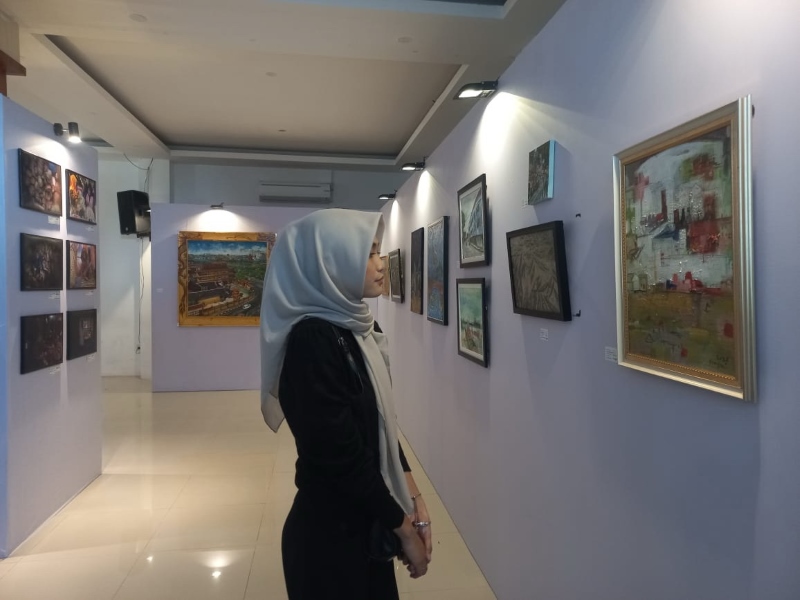 PAMERAN FOTO: Pameran 498 karya foto dan lukisan di Banjarmasin Creative Hub dibuka sampai tanggal 29 Desember 2024.