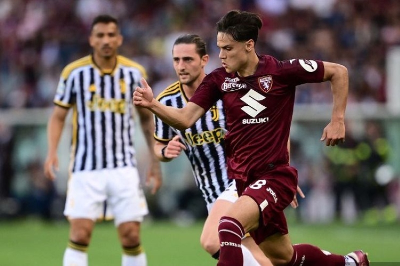 DIINCAR: Gelandang Torino Samuele Ricci menjadi salah satu pemain yang diincar AC Milan.