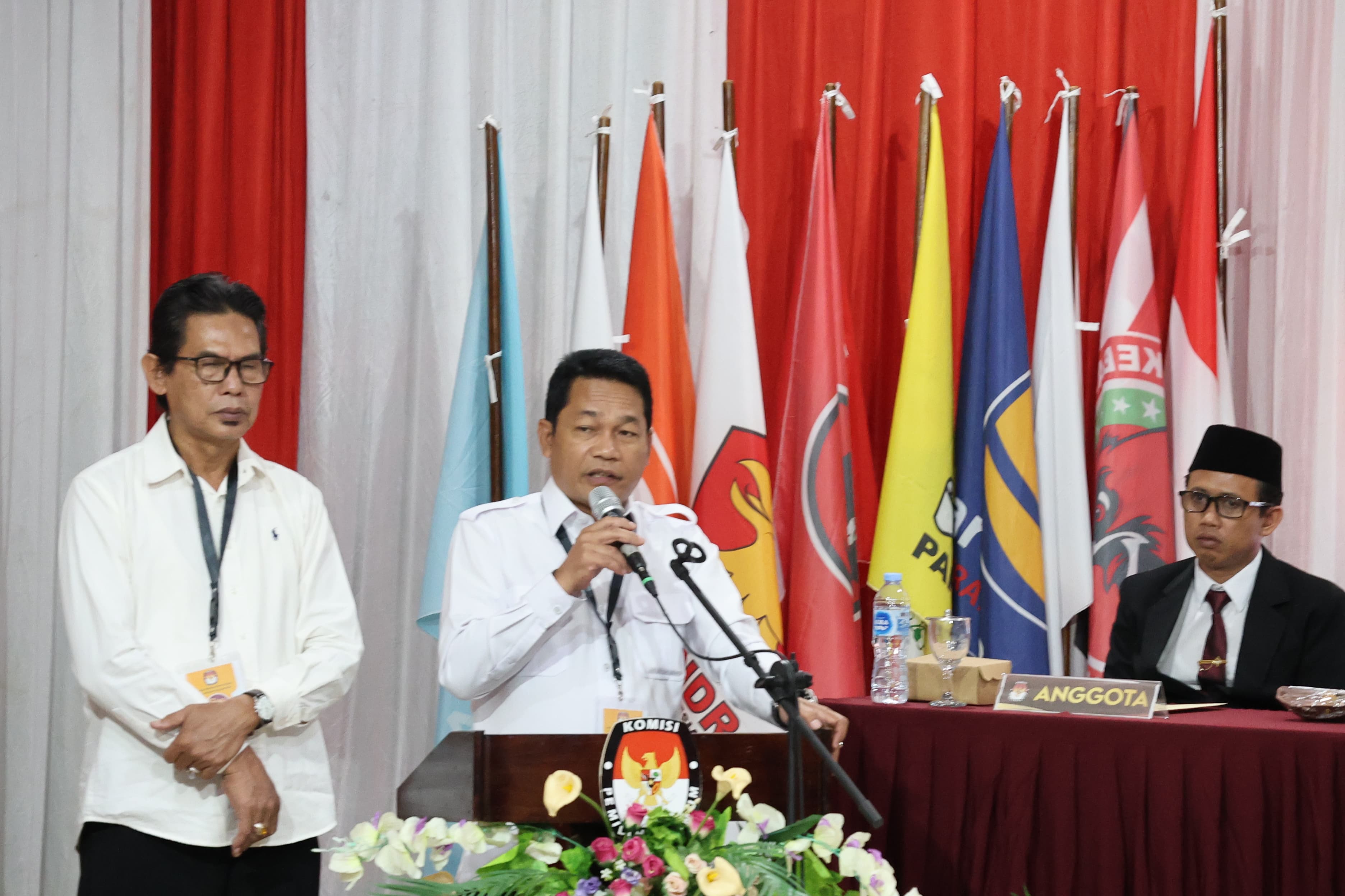 PEMENANG: Abdul Hadi dan Akhmad Fauzi ditetapkan sebagai Bupati dan Wakil Bupati Balangan terpilih periode 2025-2030 oleh KPU balangan.