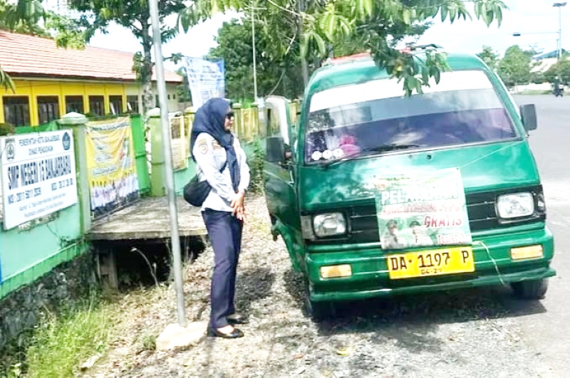 GRATIS: Angkutan pelajar gratis (APG) yang beroperasi di Banjarbaru. APG dari Organda untuk wilayah Cempaka kini tak beroperasi.