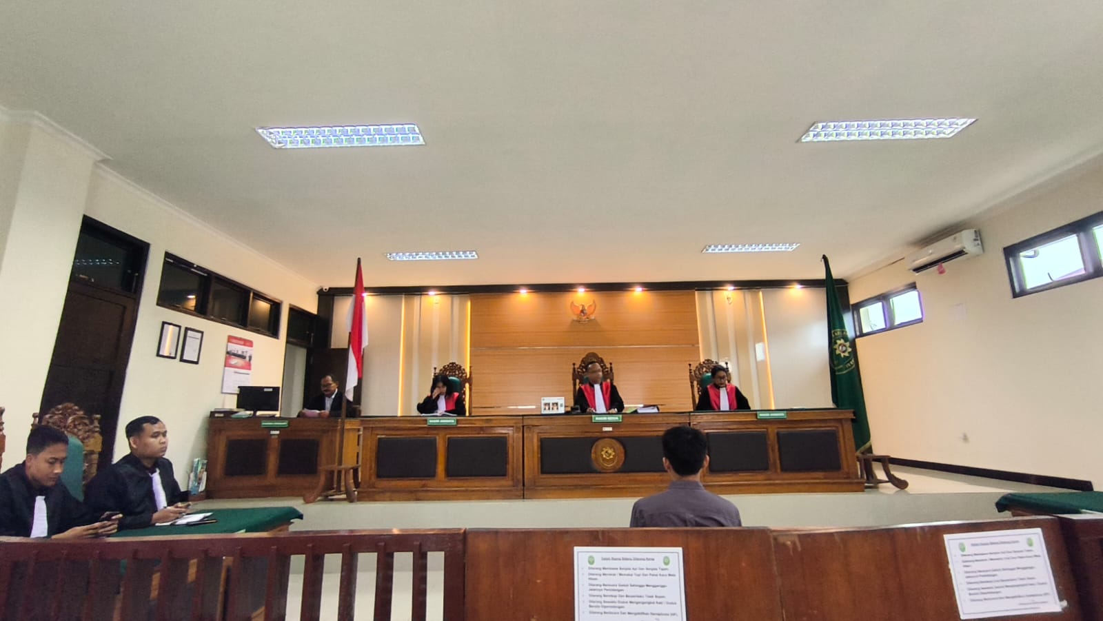 SIDANG: Terdakwa Muhammad Yusuf saat mengikuti sidang putusan di PN Barabai, Senin (13/1/2025).
