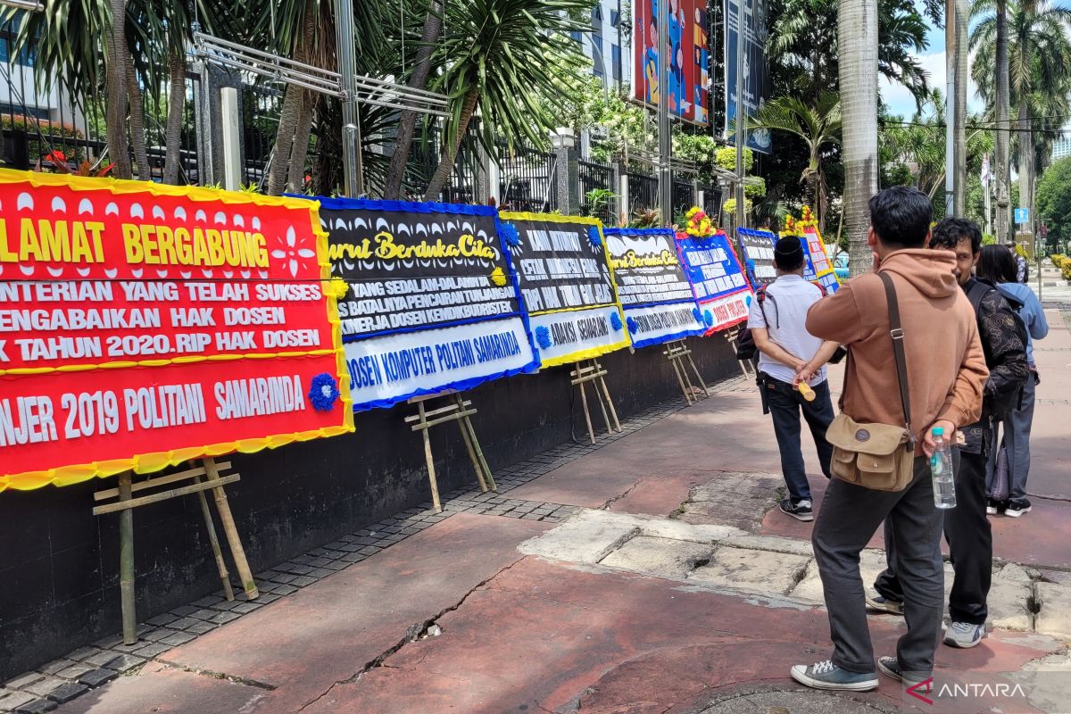 ISU:Demo pegawai di lingkungan Kemendikti dinilai hanya setingan.(Foto:ist)