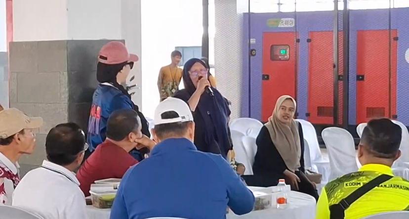 ASPIRASI: DPRD Kota Banjarmasin menggelar Jalan Sehat Pagi Serap Aspirasi di halaman kantor dewan, Senin (27/1/2025).