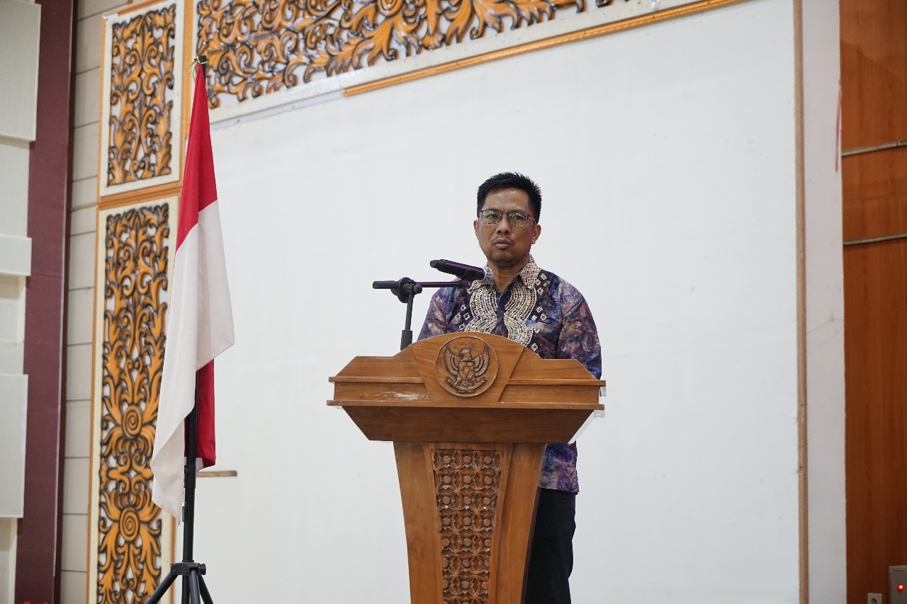 MASIH TERSISA: Ketua KPU Tapin Fakhrian Noor saat menyampaikan bahwa dana hibah masih tersisa dan akan dikembalikan sebagai kas daerah.