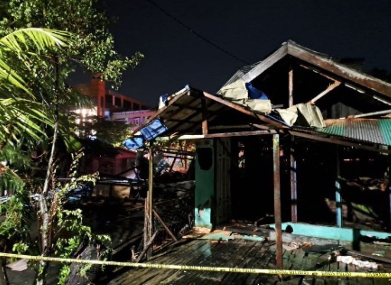 SETELAH PADAM: Salah satu rumah kosong di Jalan Bandarmasih, Banjarmasin Barat, yang terbakar pada Rabu (29/1) dini hari.