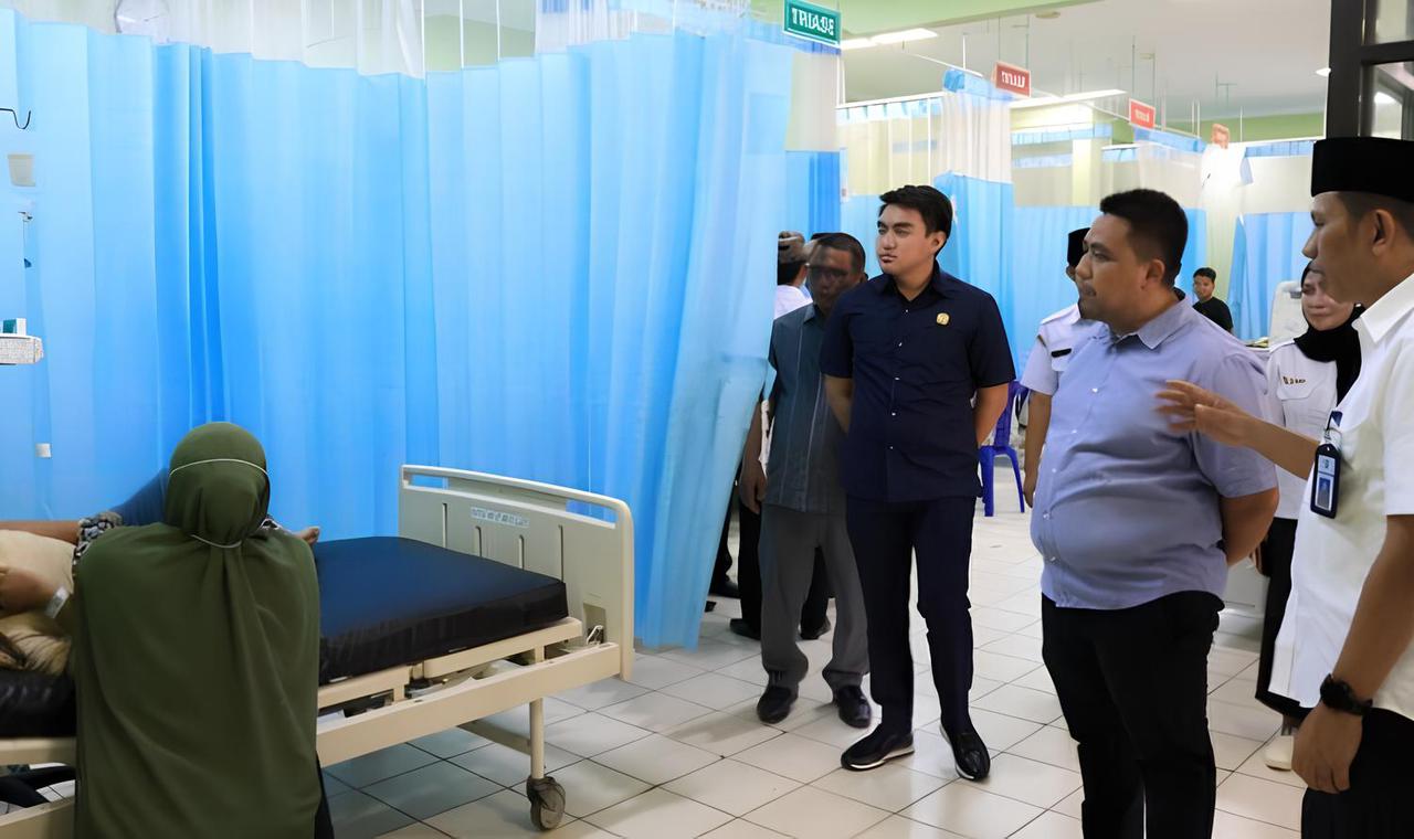 SIDAK:Ketua Komisi I DPRD Tanah Bumbu, Boby Rahman bersama anggota DPRD Tanah Bumbu meninjau fasilitas RSUD Husada di Desa Sepunggur.
