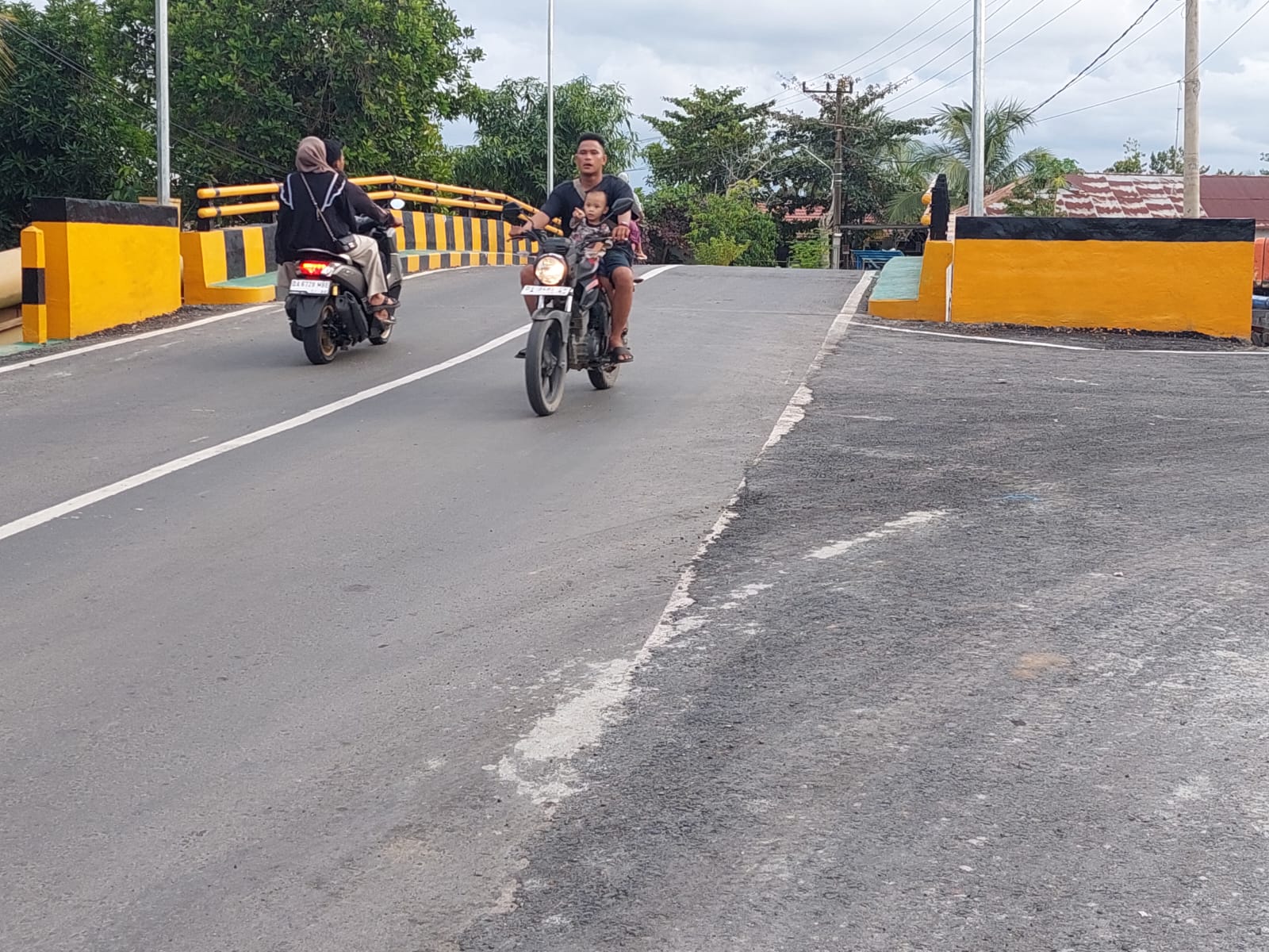 RAMPUNG: Jembatan Sungai Tabuk di Ulu Benteng sudah bisa dilintasi masyarakat.