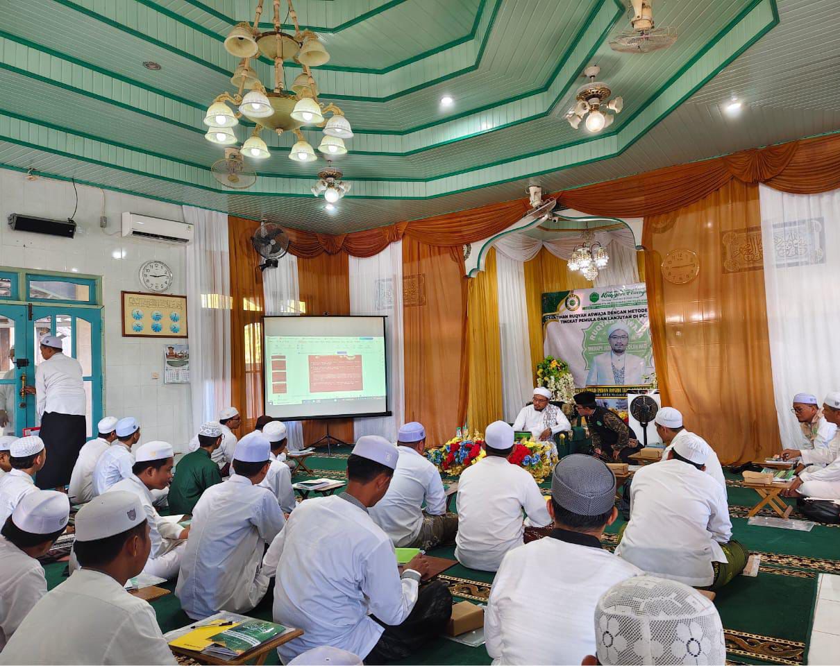PELATIHAN: Saat berlangsungnya pelatihan Ruqyah yang diadakan Keluarga Besar Ruqyah Aswaja Kotabaru. Foto: Jumain/ Radar Banjarmasin.