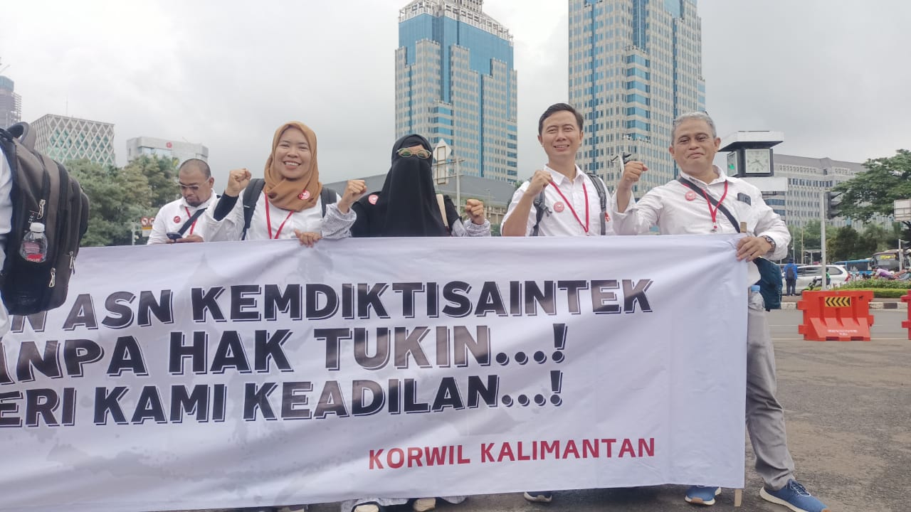 BERJUANG: Dosen Poliban ikut berjuang tuntut Pemerintah segera realisasikan TUKIN yang mangkrak 4 tahun.