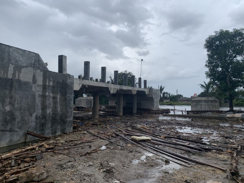 98 PERSEN: Progres proyek tahap pertama Jembatan Sungai Andai - Cemara Ujung sudah mencapai 98 persen.