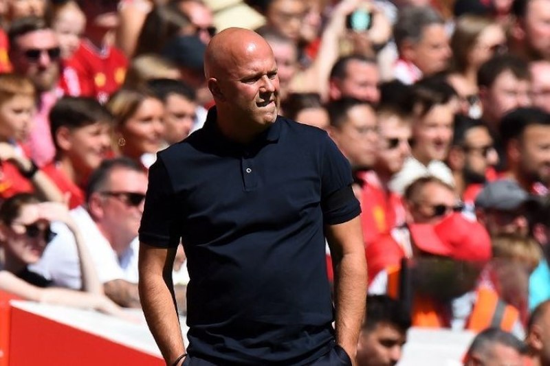 BANTAH: Arne Slot bantah Liverpool main setengah hati saat kalah dari Plymouth Argyle di babak keempat Piala FA. (Foto: AFP)