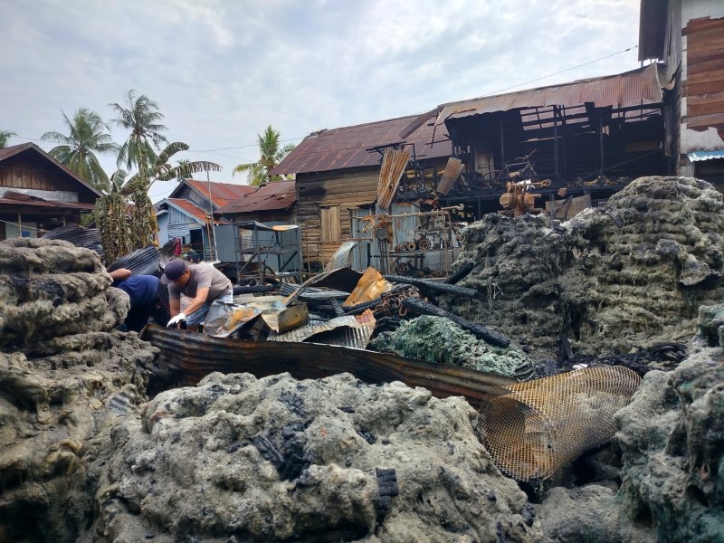 JADI ARANG: Inilah gudang barang bekas di Kuin Utara, Banjarmasin Utara, yang terbakar pada Rabu (12/2) dini hari.