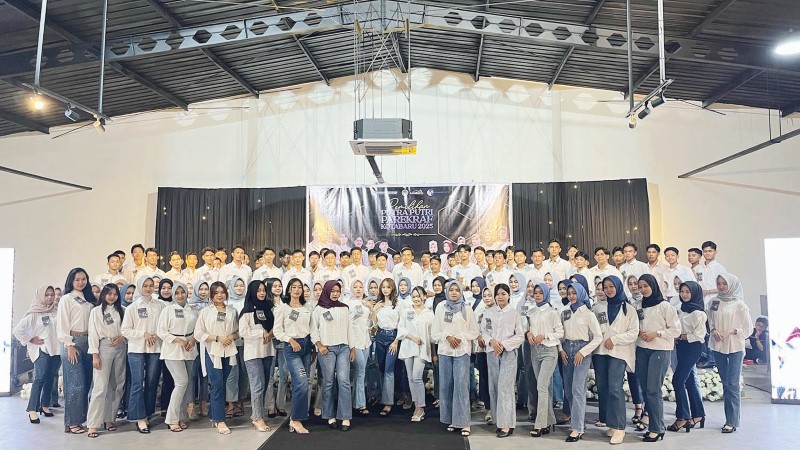 BERSEMANGAT:&nbsp; Para peserta audisi Pemilihan Putra dan Putri Pariwisata dan Ekonomi Kreatif Kotabaru 2025.