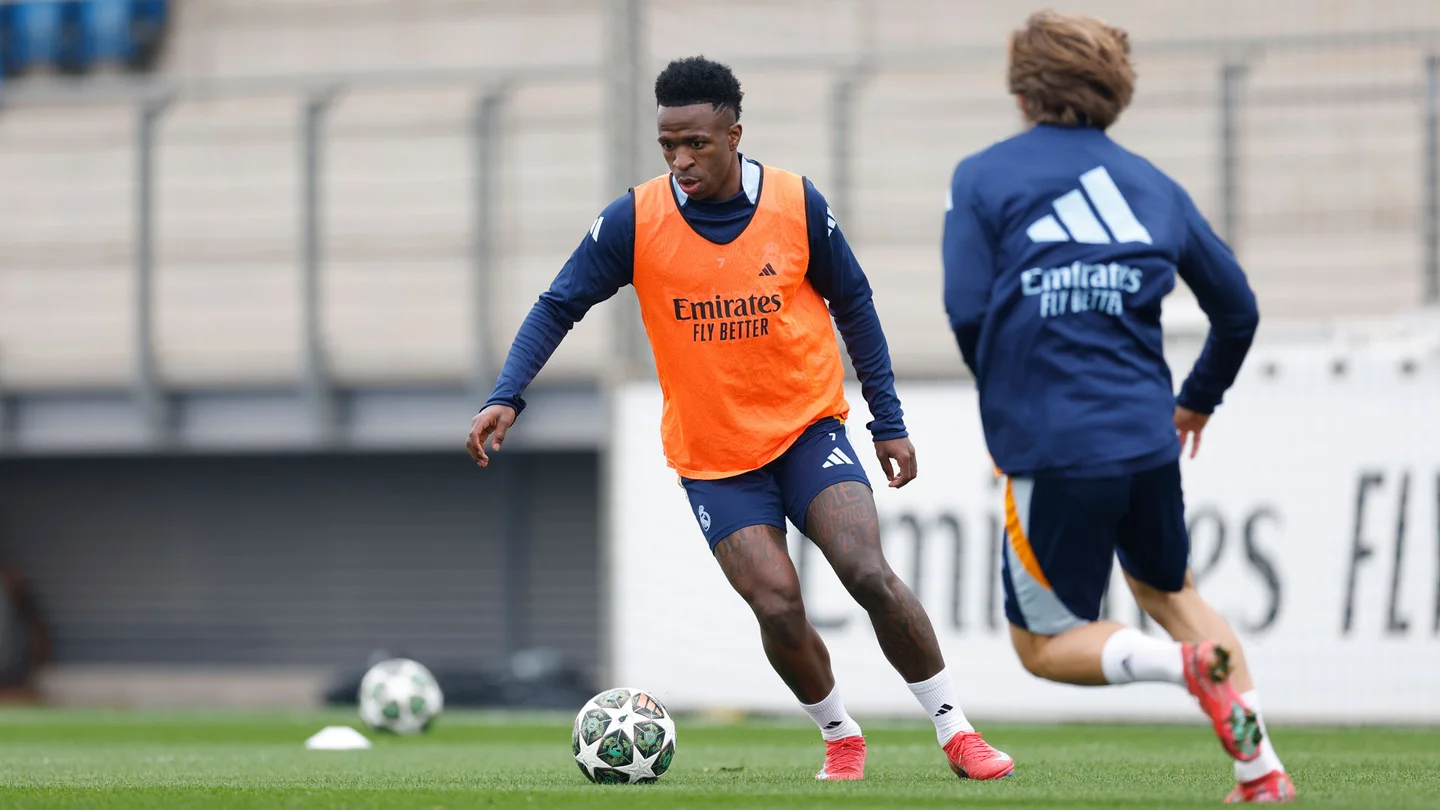 LATIHAN: Skuat Real Madrid terpantau sedang berlatih di pusat kebugaran Real Madrid untuk persiapa melawan Manchester City di leg ke-2 babak play-off Liga Champions.