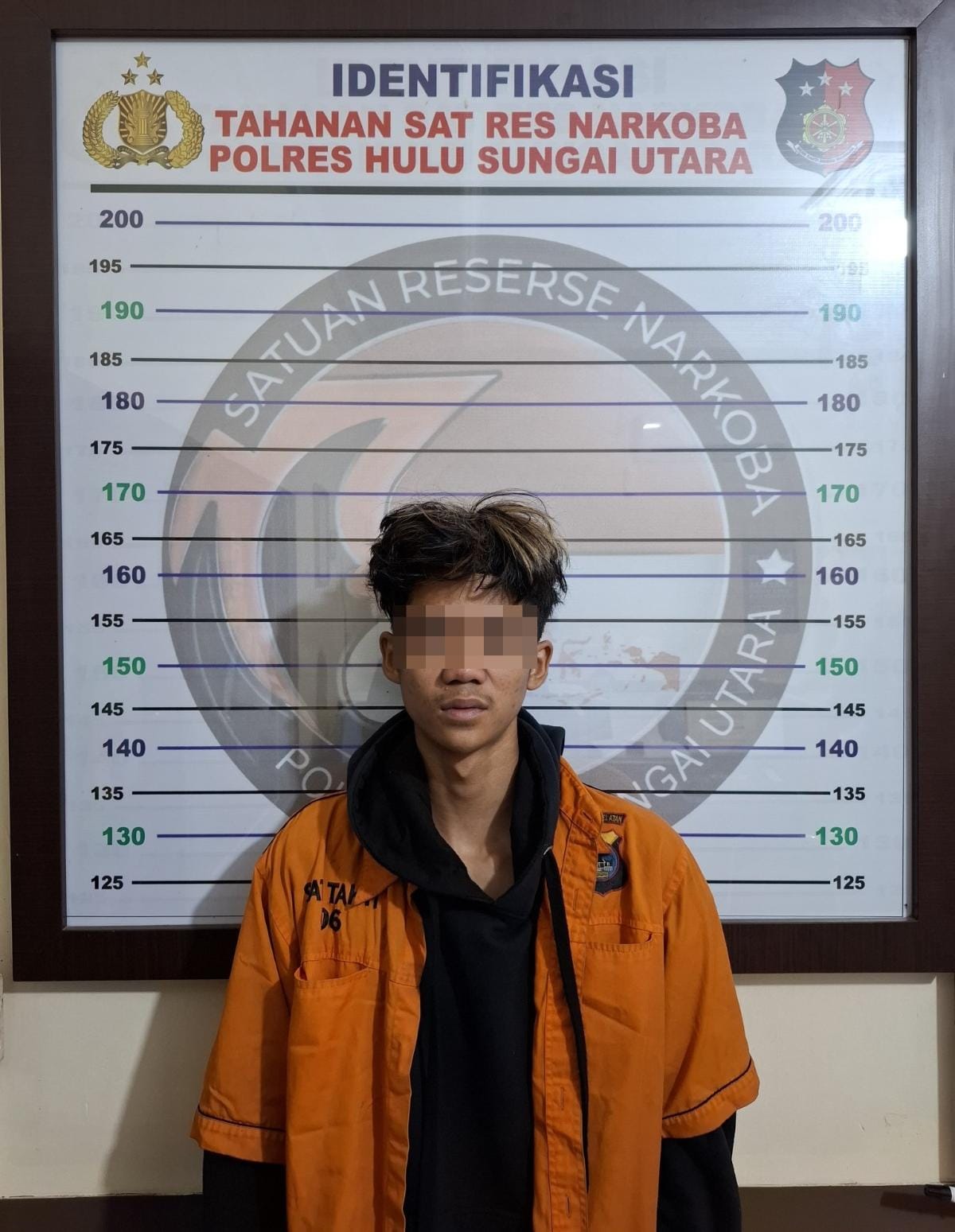 APES: Pelaku P (17) tahun ditangkap anggota Satres Narkoba Polres HSU karena memiliki dua paket sabu-sabu.