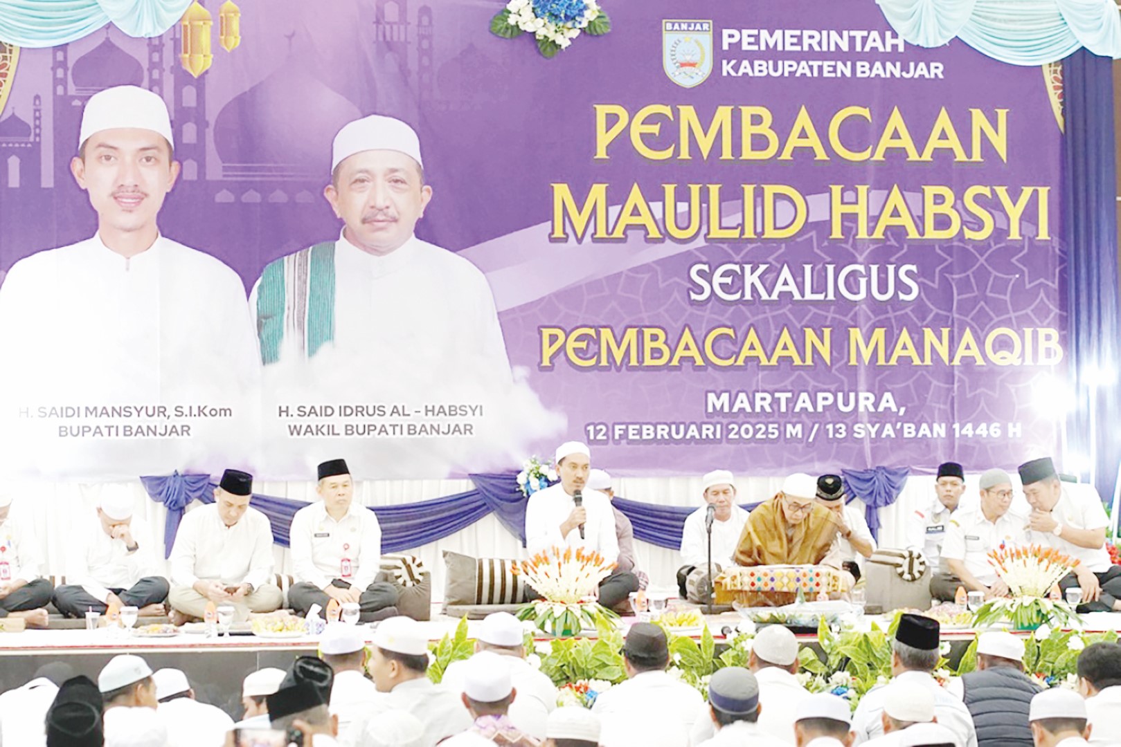 SAMBUTAN: Bupati Banjar, H Saidi Mansyur menyampaikan sambutan pada acara Maulid Hamsyi dan Manaqib Syekh Samman. (MC BANJAR UNTUK RADAR BANJARMASIN)