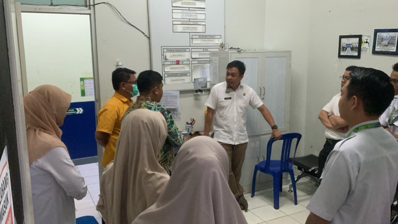 Komisi I DPRD HST saat berada di instalasi Radiologi RS Damanhuri Barabai.