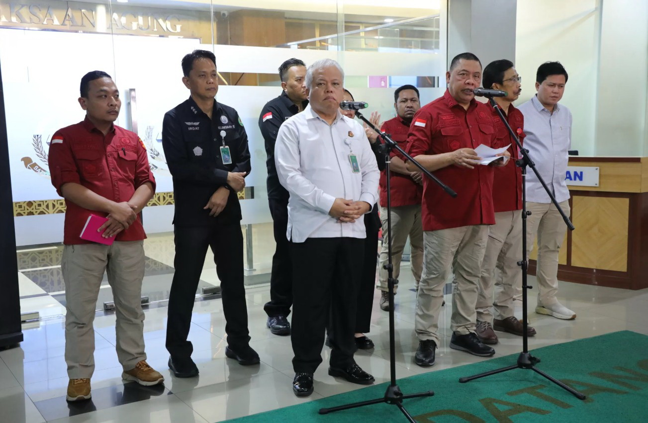 KONFERENSI PERS: Direktur Penyidikan JAM Pidsus Kejagung Abdul Qohar menjelaskan perkembangan penanganan kasus dugaan korupsi tata kelola minyak mentah dan produk kilang PT Pertamina.