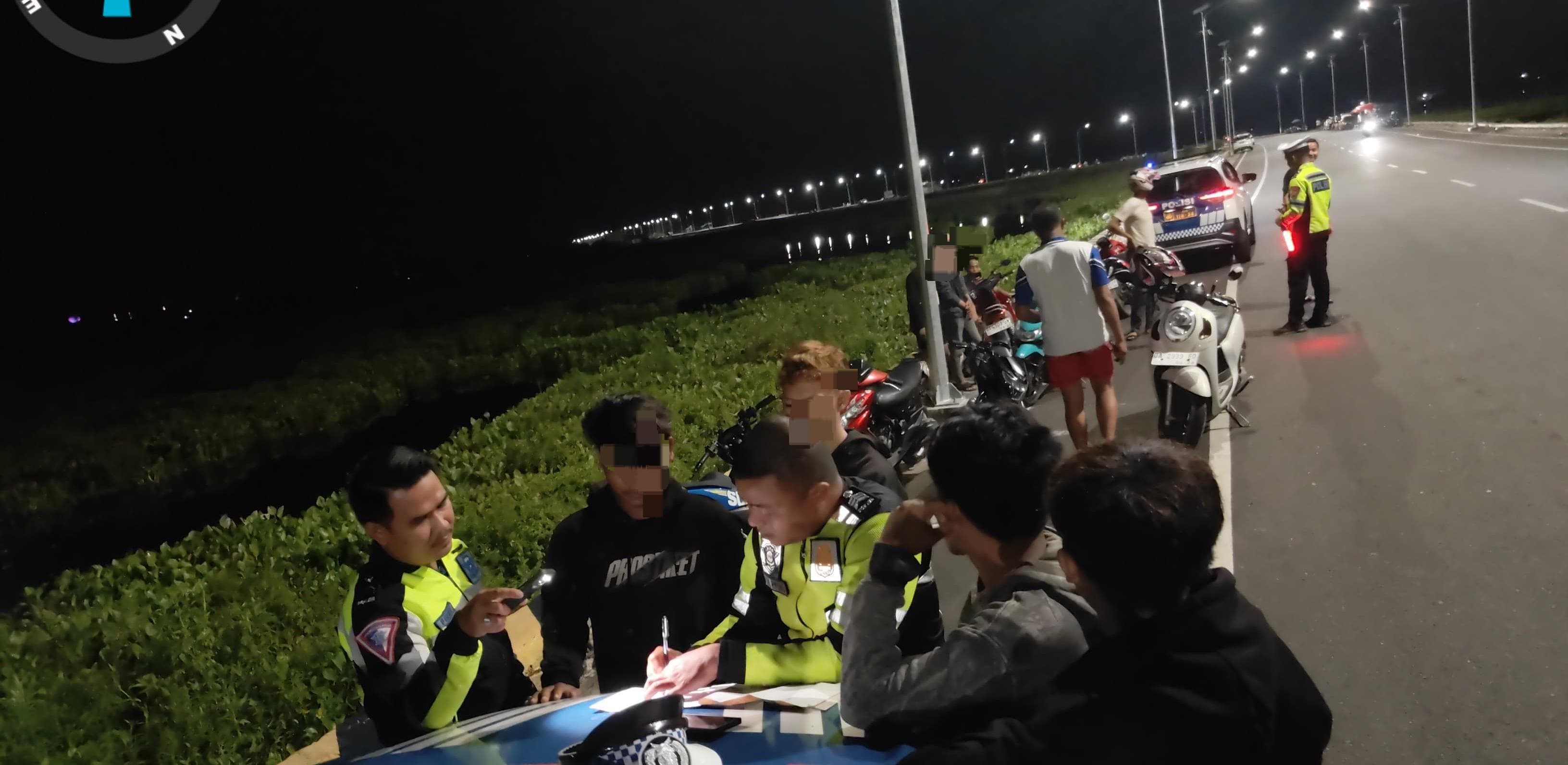 DIAMANKAN: Remaja yang diduga kerap balap liar di By-pass Bayur-Panangkalaan diamankan anggota Satlantas Polres HSU. (Foto: Polres HSU)