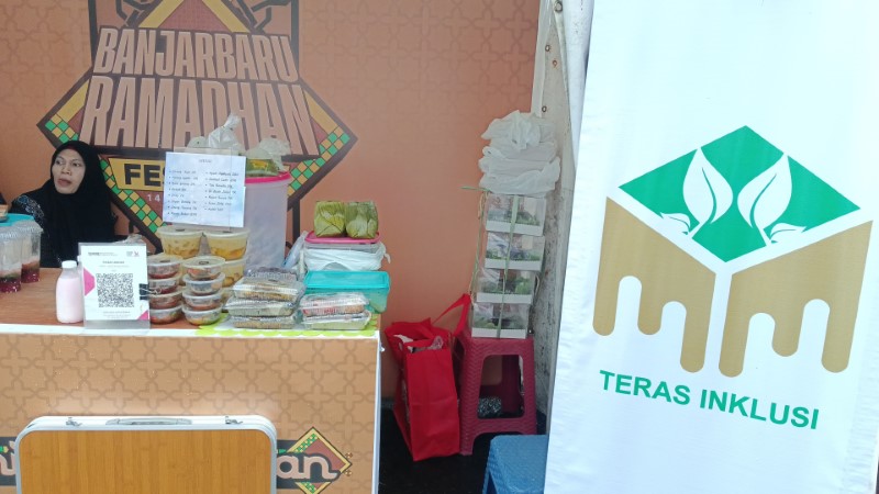 INKLUSI: Stan Teras Inklusi Banjarbaru milik penyandang disabilitas di Pasar Wadai Ramadan Pemko Banjarbaru, Minggu (2/3).