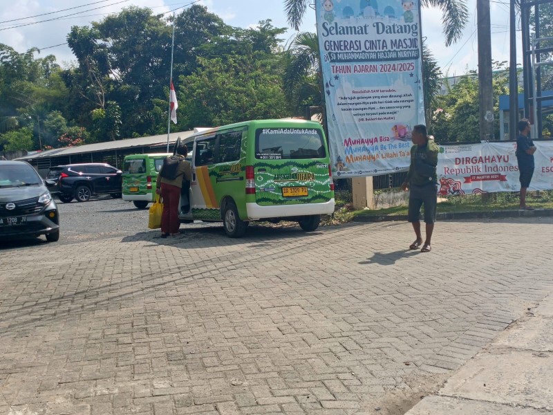 SEPI: Angkutan Juara yang diluncurkan pada 1 September 2024. Setengah tahun beroperasi, layanan transportasi gratis ini makin sepi penumpang.