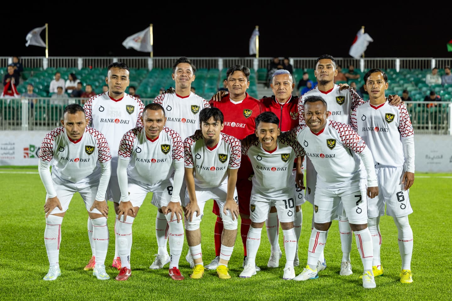 RUNNER UP:Skuad Timnas Mini Soccer Indonesia berfoto bersama sebelum laga final Asian Mini Football Nations Cup 2025 di Sharjah, Uni Emirat Arab.(IG fsmiofficial)