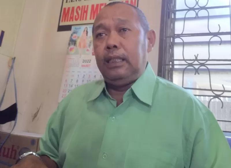 BUKA POSKO PENGADUAN: Ketua FSPMI Kalsel, Yoeyoen Indharto siap membantu memperjuangkan THR buruh Banjarmasin.(Foto : Dok Radar Banjarmasin)