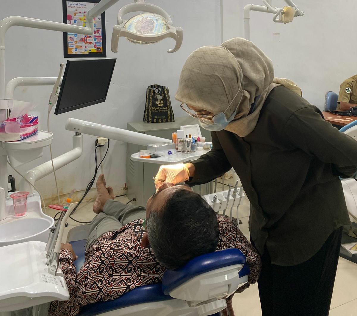 CEK KESEHATAN: Pelayanan program CKG di Puskesmas Barabai. (Foto: Jamaluddin/Radar Banjarmasin)