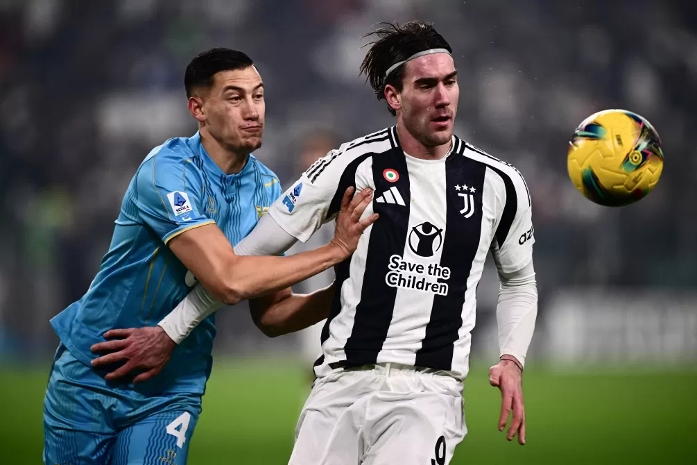 KEHILANGAN: Striker Juventus Dusan Vlahovic mulai kehilangan tempat di Juventus.