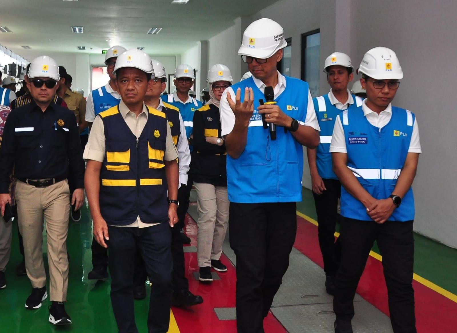 KUNKER:Menteri ESDM, Bahlil Lahadalia didampingi Direktur PLN, Darmawan Prasodjo dan GM PLN UID Kalselteng, Ahmad Syauki meninjau GIS PLN Banjarmasin, Rabu (19/3/2025).(foto-foto: PLN UID Kalselteng)