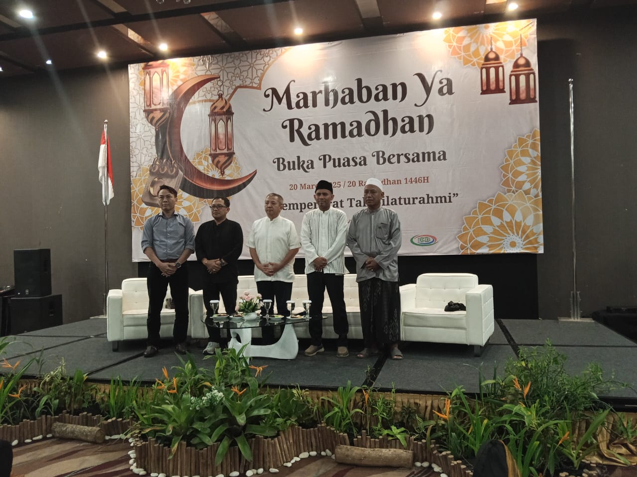 DARI KIRI: Burmansyah, Budi Suhartono, M Haris Witjaksono, Ustaz Awad Seff, dan Qori Fitriadi.