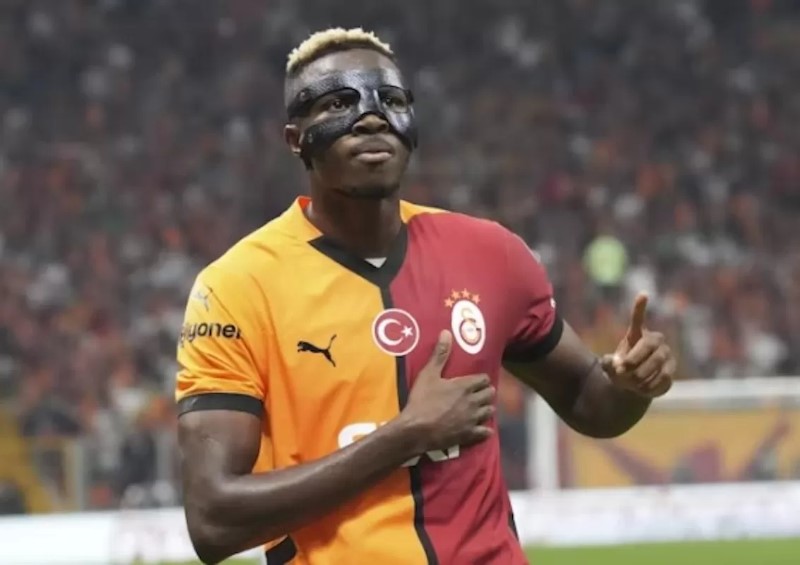 JADI REBUTAN: Victor Osimhen jadi rebutan Juventus dan empat klub besar lainnya.