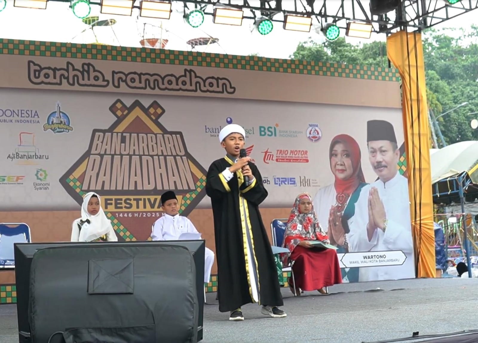 TAMPIL: Angger Aldinullah Walqalby saat tampil di salah satu acara di Banjarbaru.